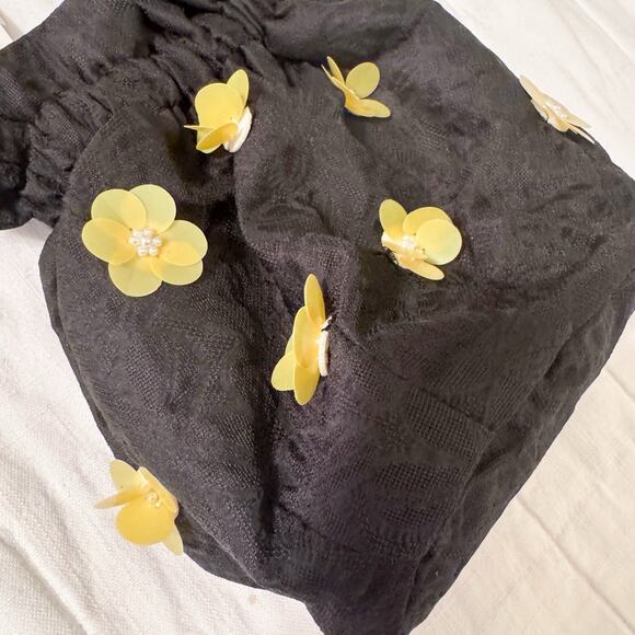 Dream Sister Jane Fanciful Flowers‎ Black Jacquard Flower Pearl Bucket Bag - Picture 3 of 9